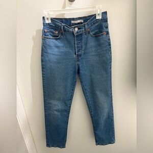 Levi’s Wedgie Jean size 28x26